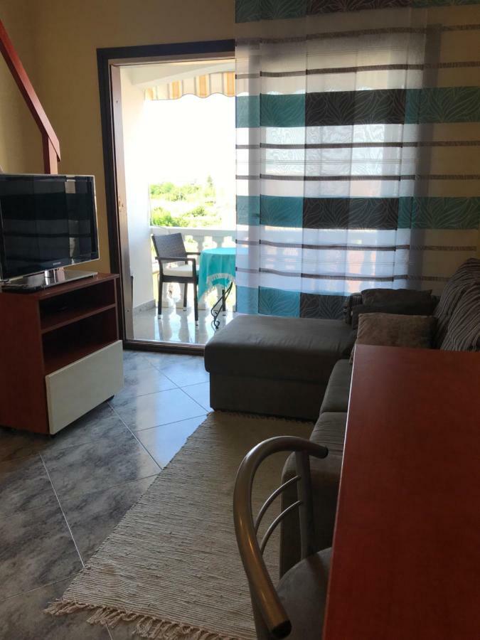 Studio Apartman Lorenzo Umag Bagian luar foto